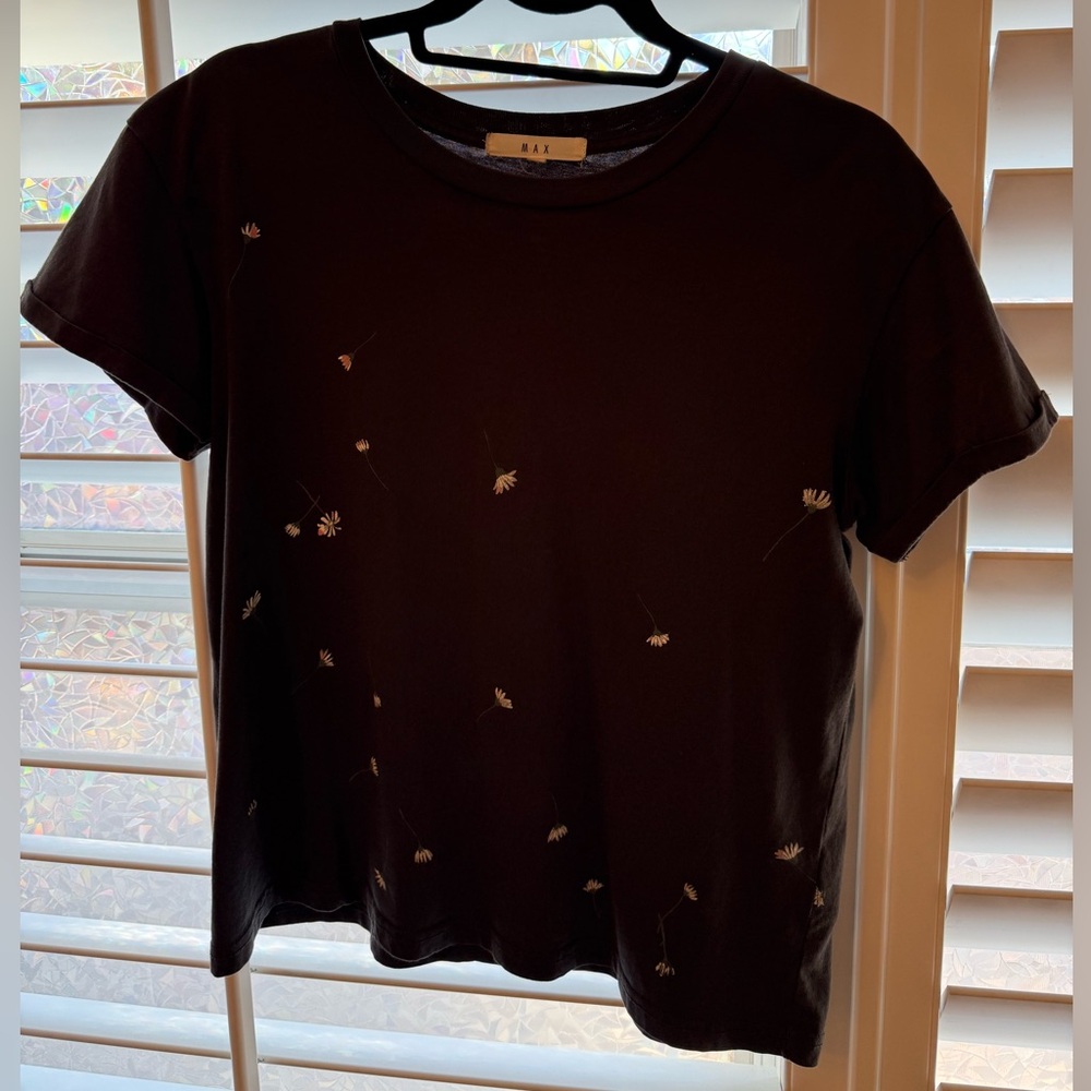 Dark gray T-Shirt with Floral detailing